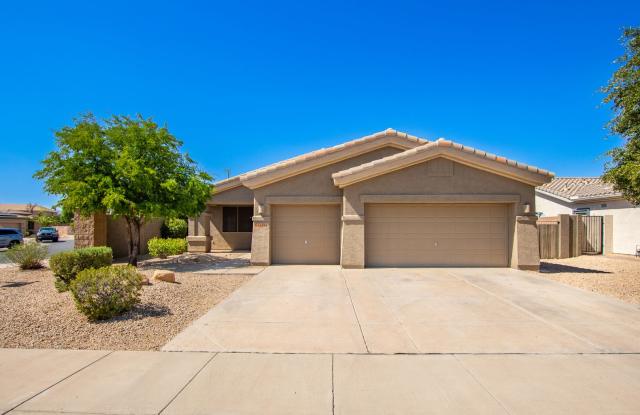 Spacious Home  Yard with RV Gate in Goodyear - 14094 West Edgemont Avenue, Goodyear, AZ 85395
