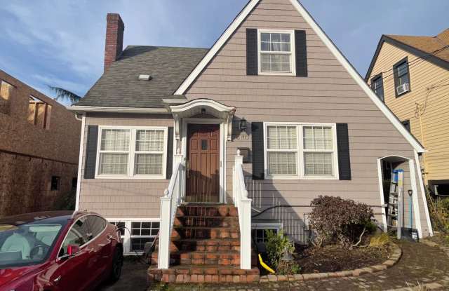 Lower Level to Charming 2 Bedroom Madison Valley!! photos photos