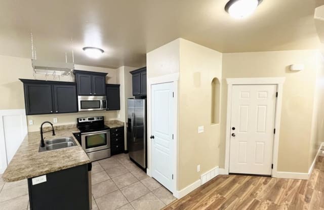 1576 Venetian Way, Saratoga Springs, UT 84045 photos photos