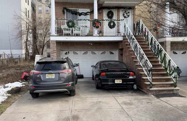 6118 JOHNSON PL photos photos