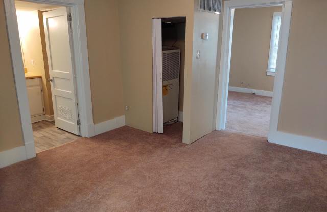 2400 Ridgecrest Drive Gallery 4