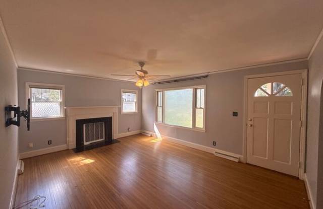 4223 Craig Avenue Gallery 2