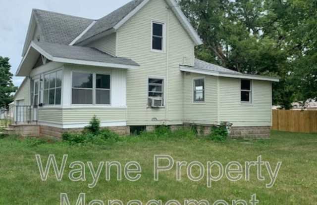 515 NE 1st St photos photos