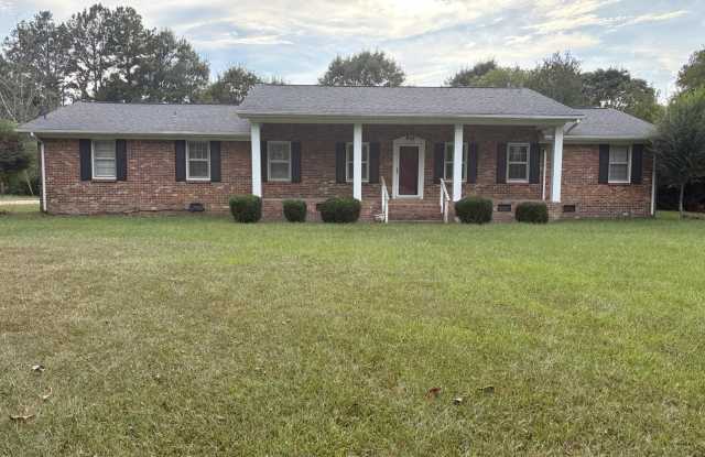19557 Edgewood Road Gallery 1