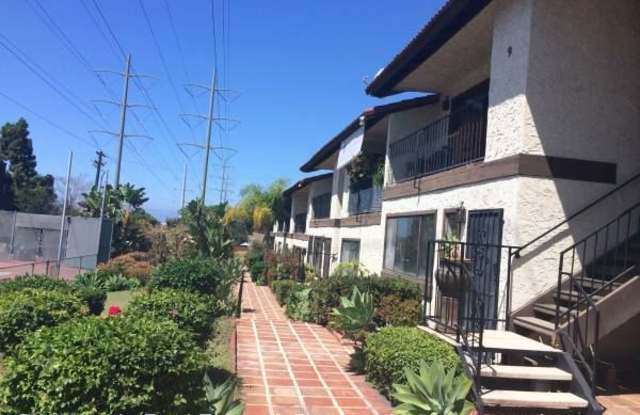 1092 Fresno St. #2 Gallery 2