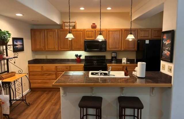 Winter Seasonal Rental - 54 Ensign Drive Gallery 3