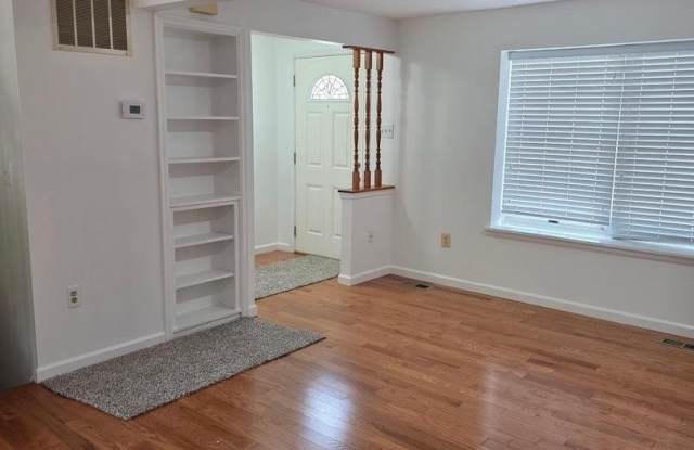 52 CHINS CT Gallery 3
