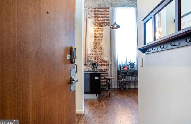 650 Glen Iris Drive NE #30 Gallery 2