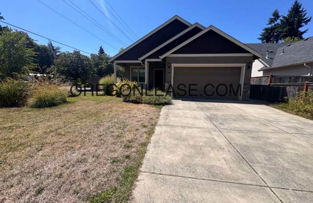 2015 build 3 bed 2 bath North Eugene Home - 3606 Stark Street, Eugene, OR 97404