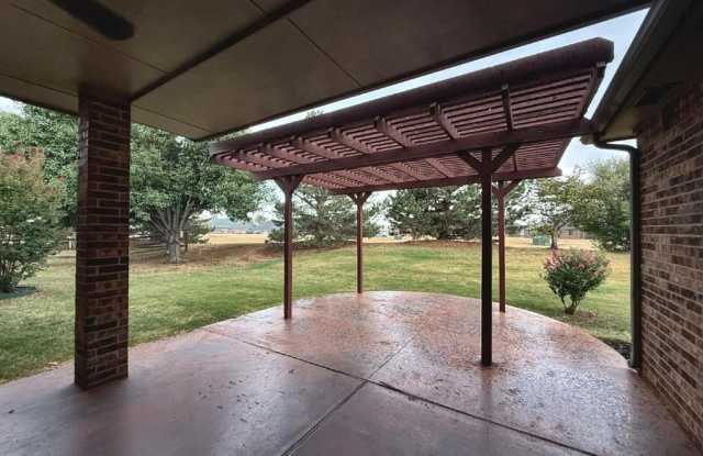 2921 Longmeadow Gallery 2