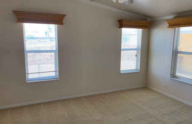 MOVE-IN READY! Gallery 4