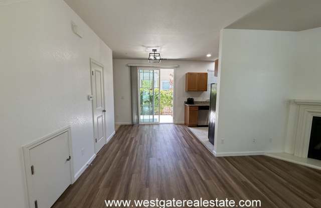 Lovely and Clean, East Petaluma 3/2.5 Home - 703 Wood Sorrel Drive Gallery 4
