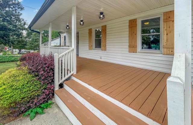 Modern Elegance Meets Southern Charm | Fully Renovated Marietta Home! Gallery 4