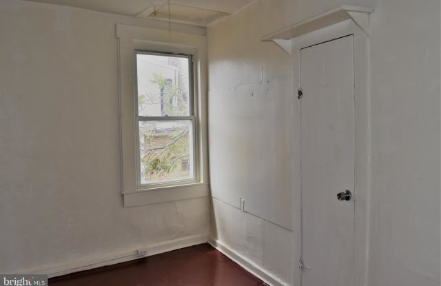 520 N DUNCAN STREET Gallery 4