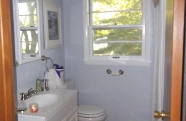 3816 Elmwood Drive Northeast Gallery 3