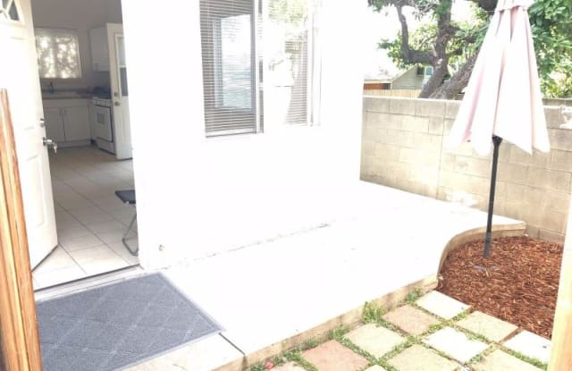 2474 New York Dr 3 - 2474 New York Dr, Altadena, CA 91104