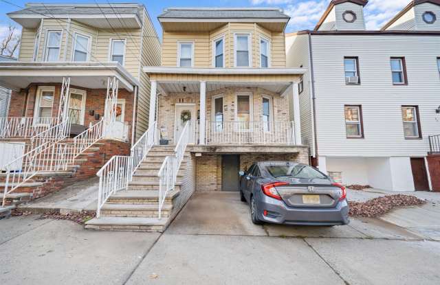 83 HOBART AVE - 83 Hobart Avenue, Bayonne, NJ 07002