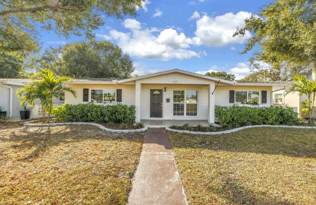 652 42nd Avenue Northeast - 652 42nd Avenue Northeast, St. Petersburg, FL 33703