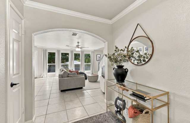 Spacious Home in Pavona Place Gallery 4