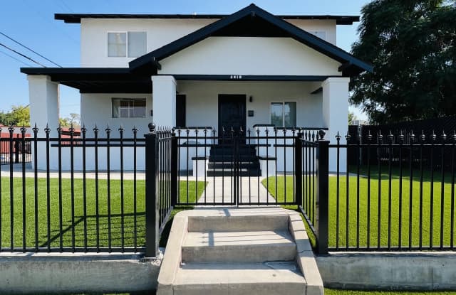 2618 East Illinois Avenue photos photos