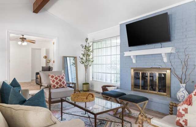 2011 Trailview Court Gallery 1
