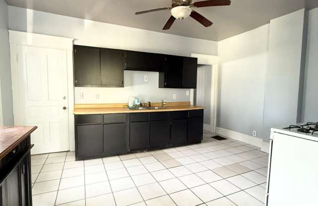 3-Bedroom Townhouse in Moline Gallery 4