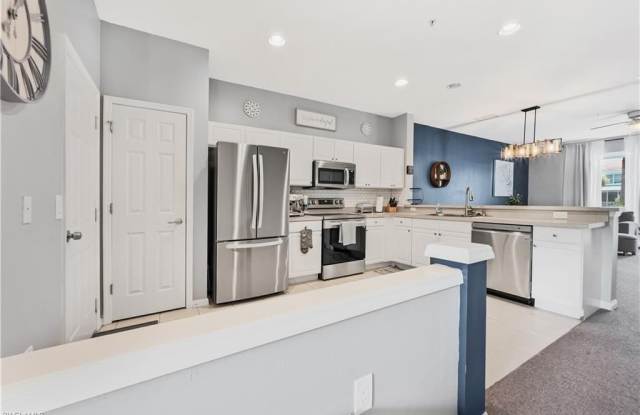863 Hampton CIR - 863 Hampton Circle, Collier County, FL 34105