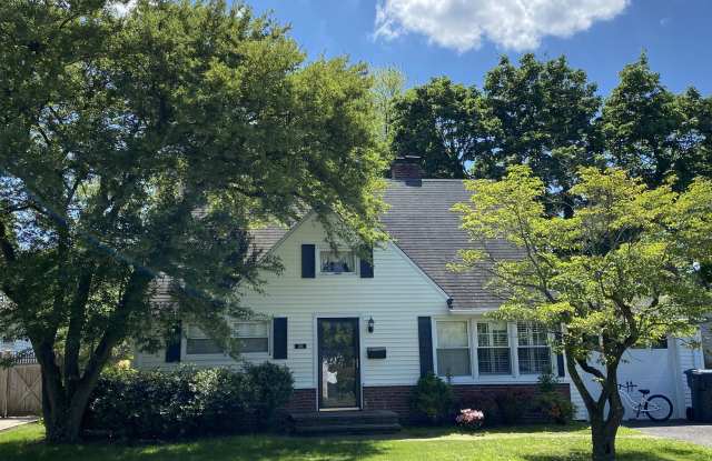 206 Oxford Avenue - 206 Oxford Avenue, Fair Haven, NJ 07704