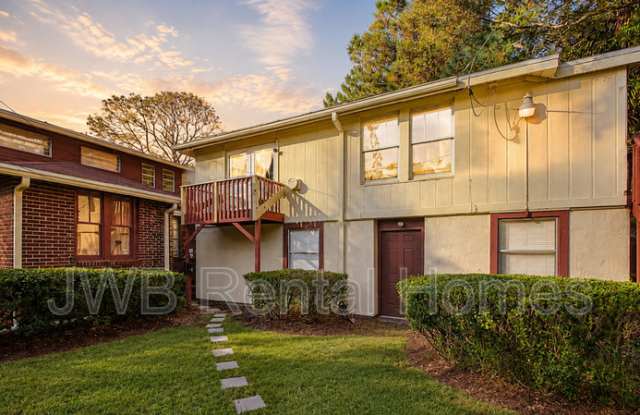 1052 Willow Branch Ave photos photos