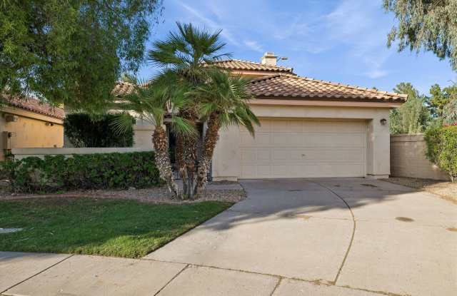 3 bedrooms, 3 bathrooms, formal living, formal dining, spacious family area with fireplace. READY  NOW!!! POOL, Very upgraded, light and charming home in Sweetwater Ranch!!! Gallery 3