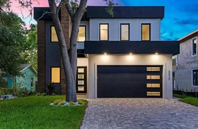 Bold Contemporary Sarasota Luxury Home. 4 Beds/ 4 Baths. Private Pool and Summer Grill. photos photos