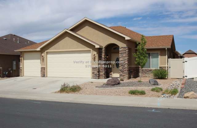Newer Home! Convenient Location to St. Mary's  Community Hospital photos photos