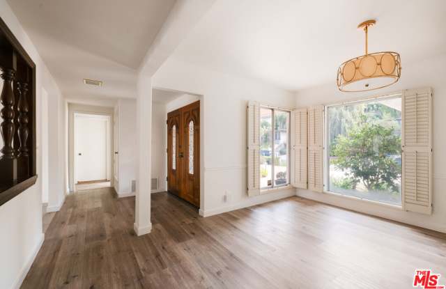 3135 Dona Marta Drive Gallery 3