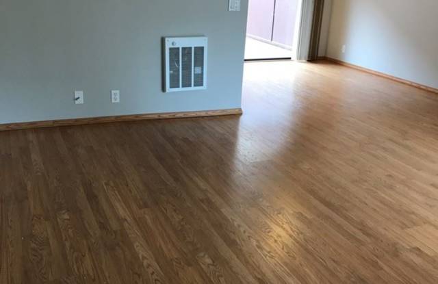 1252 River Glen Row, #33 Gallery 4