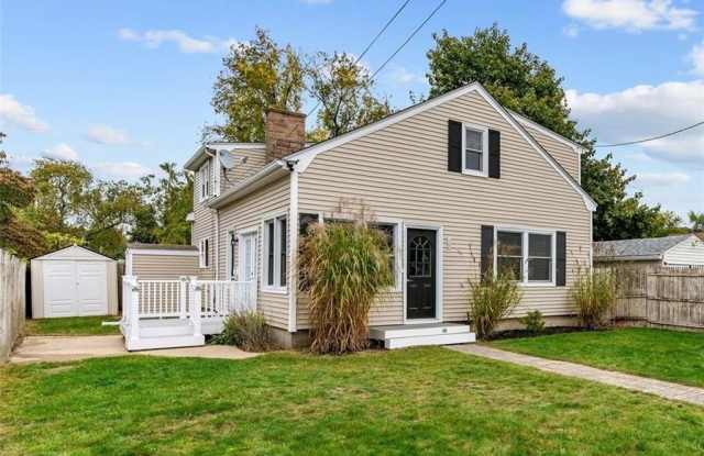 10 Cooke Place - 10 Cooke Place, Warwick, RI 02888