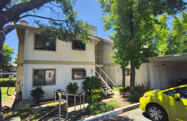 FIRST MONTH RENT HALF OFF!!! 1BED/1BATH Condo Located in a Quiet Area of Downtown Concord, Ca!! Gallery 4