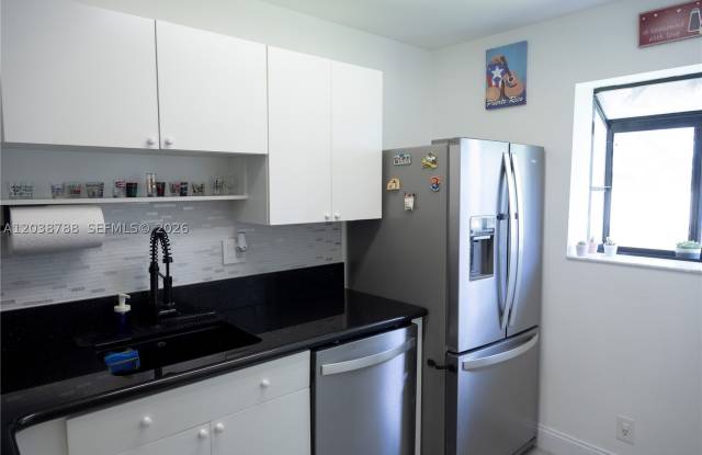 508 Gardens Dr Gallery 2