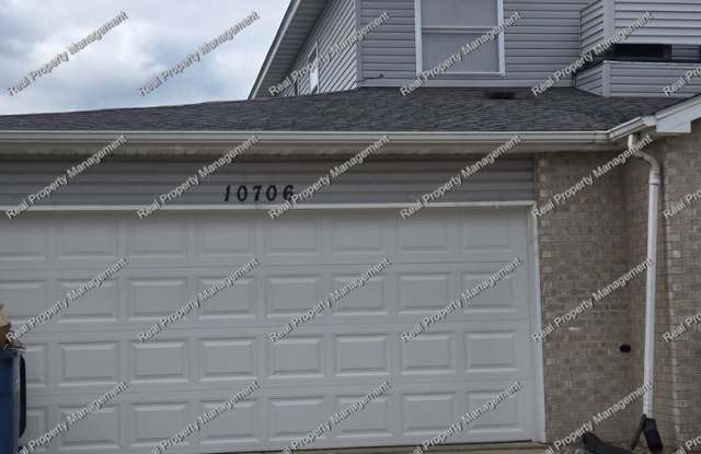 Large 2 Bedroom Winfield Townhome Gallery 1