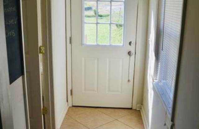 716 S 14th St photos photos