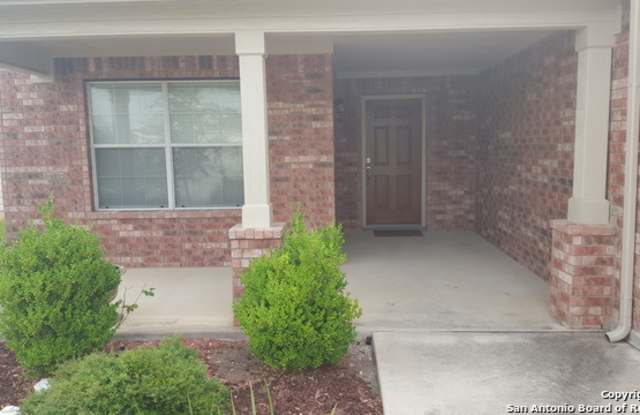4 bedroom 2 1/2 bath with master downstairs Gallery 3