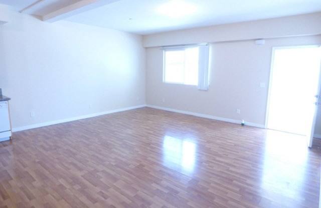 5241 Riverton Gallery 3