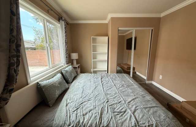 Charming 4-Bedroom, 2-Bath Fully Furnished Home in Anaheim - 2520 West Conley Avenue, Anaheim, CA 92804