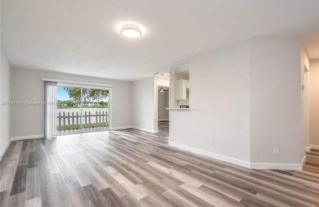 3433 NW 44th St photos photos