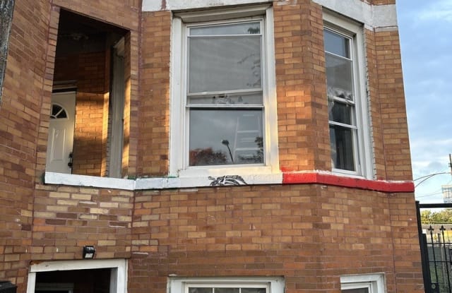 4002 W Grenshaw Street - 4002 West Grenshaw Street, Chicago, IL 60624 4002 W Grenshaw Street - 4002 West Grenshaw Street, Chicago, IL 60624