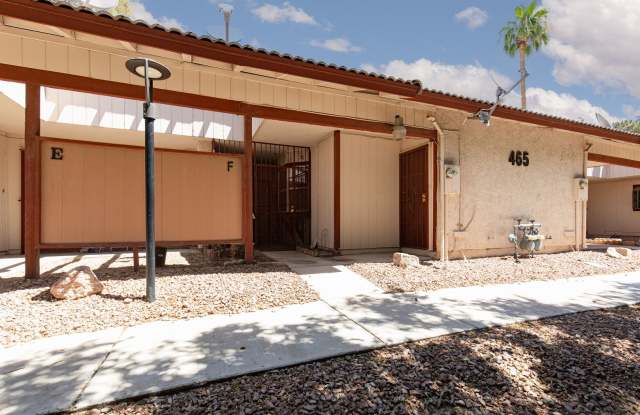 Single story one bedroom unit in community with pool for only $1000! photos photos