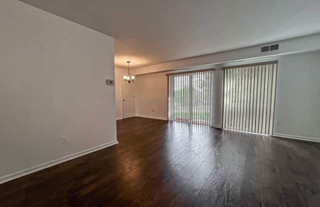 A Gorgeous 1 Bed 1 Bath Unit With Patio In Edsall Bluff - ALL Utilities Included! Gallery 4
