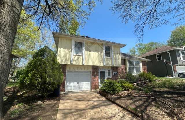 3 Bed/ 1 bath home for rent - 8300 E 104th Ter, Kansas City, MO 64134 KC MO - Rent  $1450/ Security Deposit $1450 photos photos
