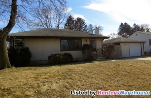7143 Corliss Way - 7143 Corliss Way East, Inver Grove Heights, MN 55076