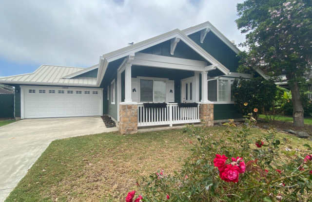 The Heart of Waimea 3BR/2BA with AC, Vaulted Ceilings, and Yard Service! Gallery 1