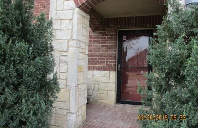 2424 Clairborne Drive Gallery 2